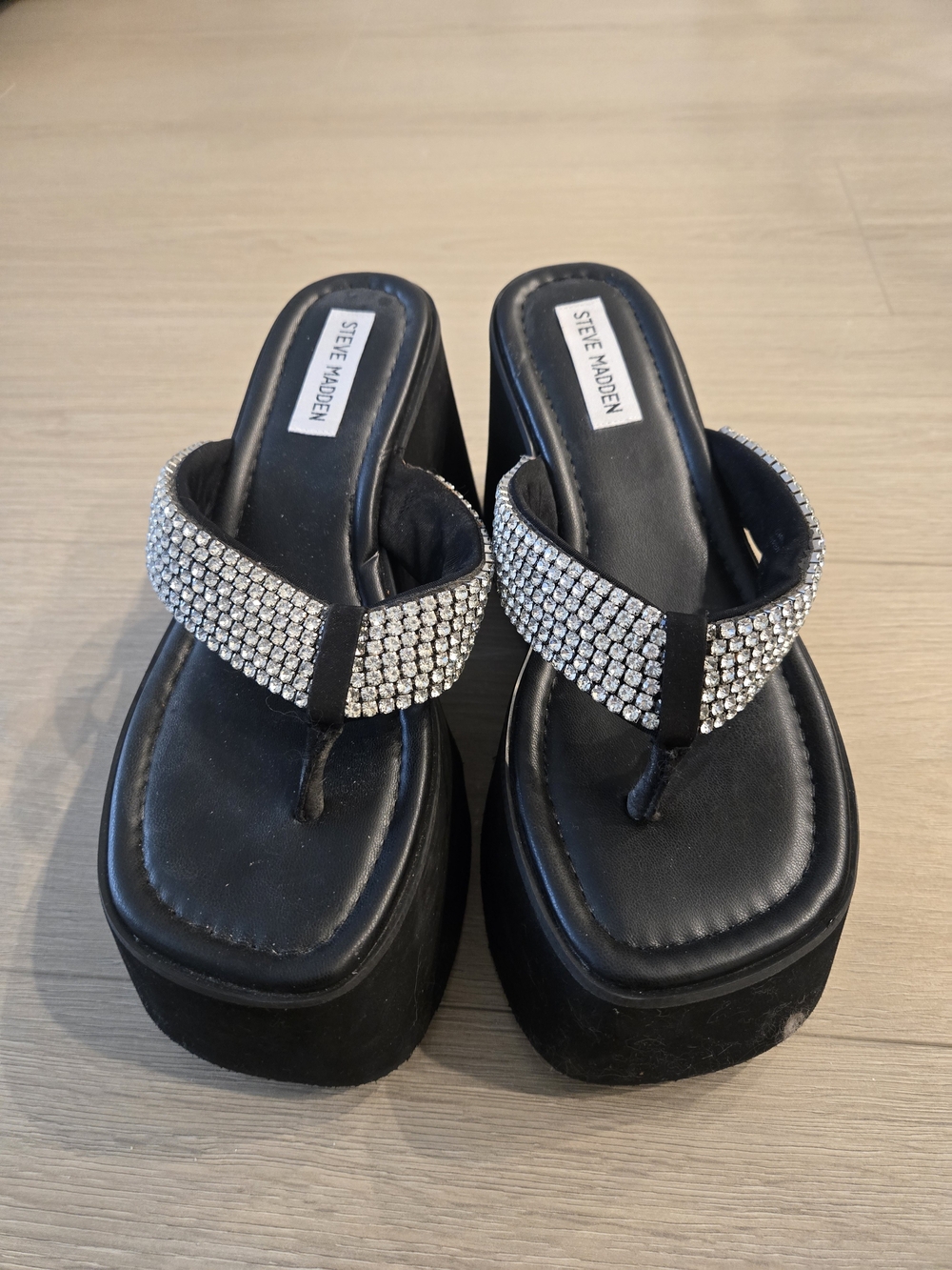 Steve Madden Gwen-R Black Platform Thong Sandals with Silver Rhinestones
